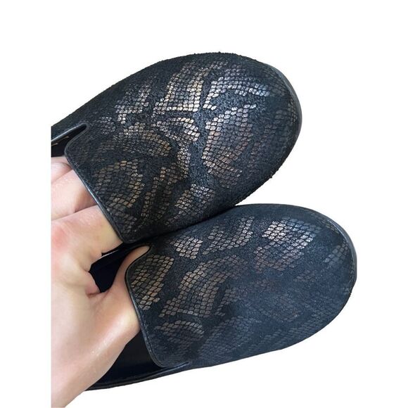 Dansko Olivia Black Bronze Metallic Leopard Animal Print Slip on Loafers size 39 - Picture 7 of 9
